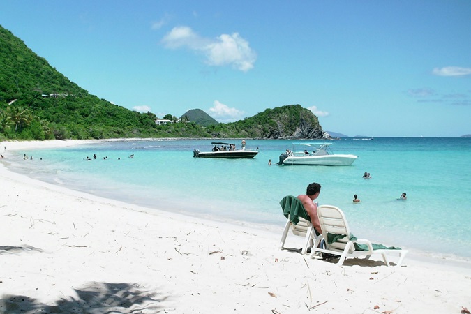 Un paradiso caraibico lontano della folla del turismo di massa: ecco cosa vi attende alle Isole Vergini Britanniche.