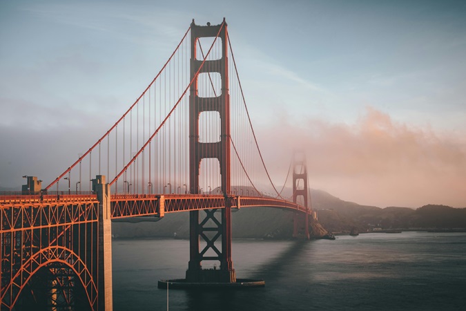 Il Golden Gate Bridge, inaugurato nel 1937, è ancora oggi il simbolo di San Francisco.