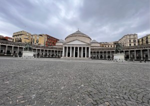 Piazza Del Plebiscito E Napoli Sotterranea.jpg