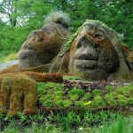 Sculture di pietra sull'isola di Manau